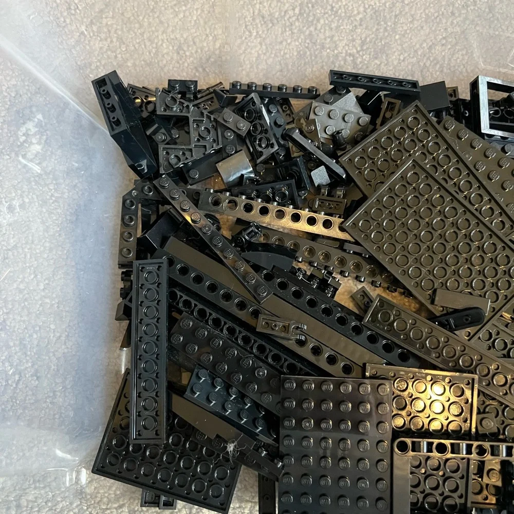 LEGO Small And Medium Building Bricks And Assorted Pieces - Black 11oz